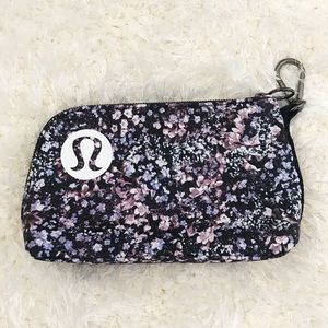 Lululemon “off the mat” pouch - NWOT